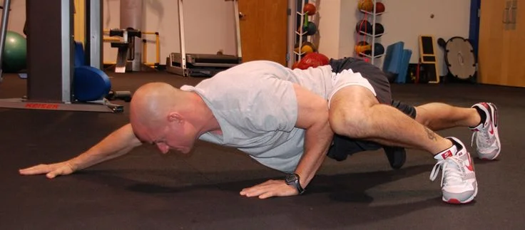 SPider-crawl exercise bodyweight exercise