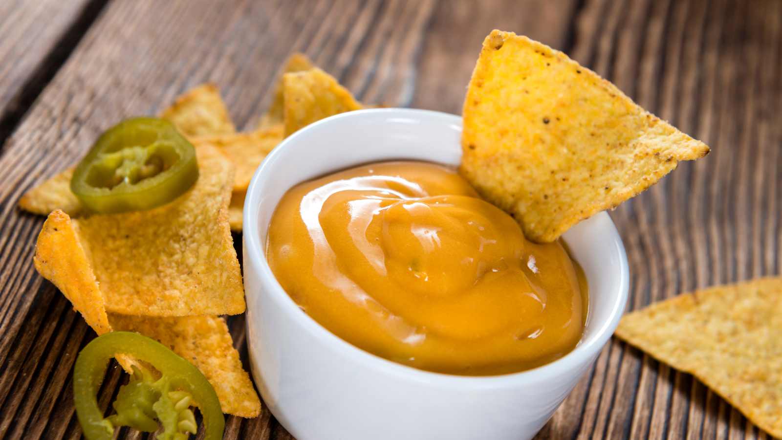 Nachos with Cheese dip