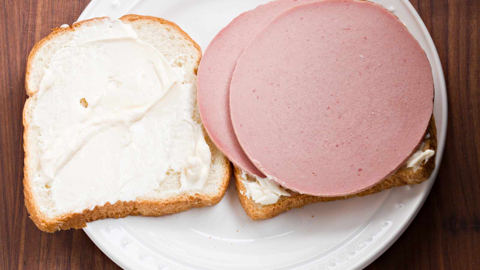 Bologna sandwich