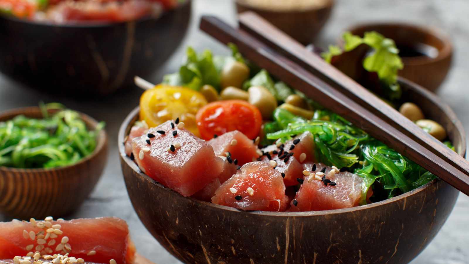 Hawaiian poke bowl