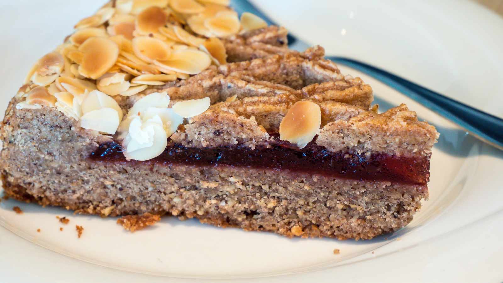 Raspberry Linzer Tart