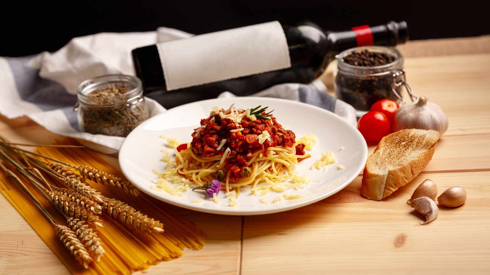 Spaghetti in a white plate