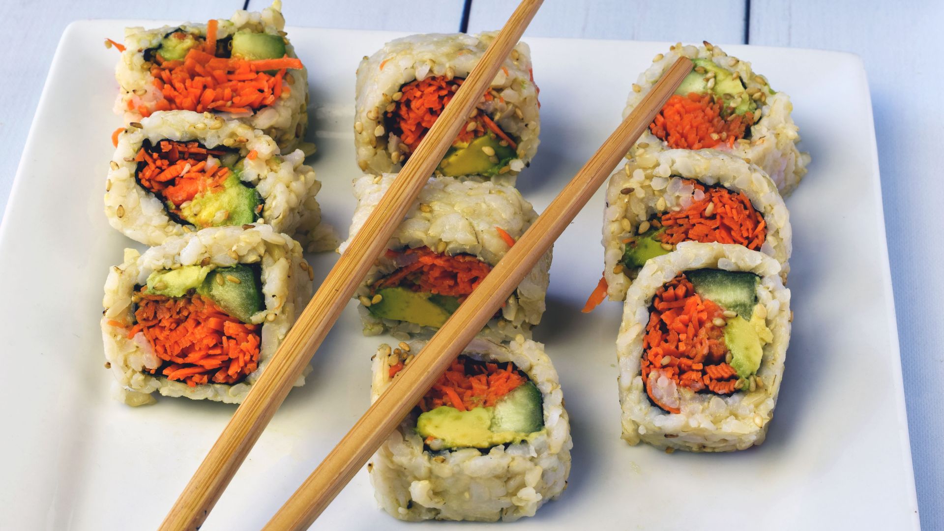 Brown rice sushi roll 1