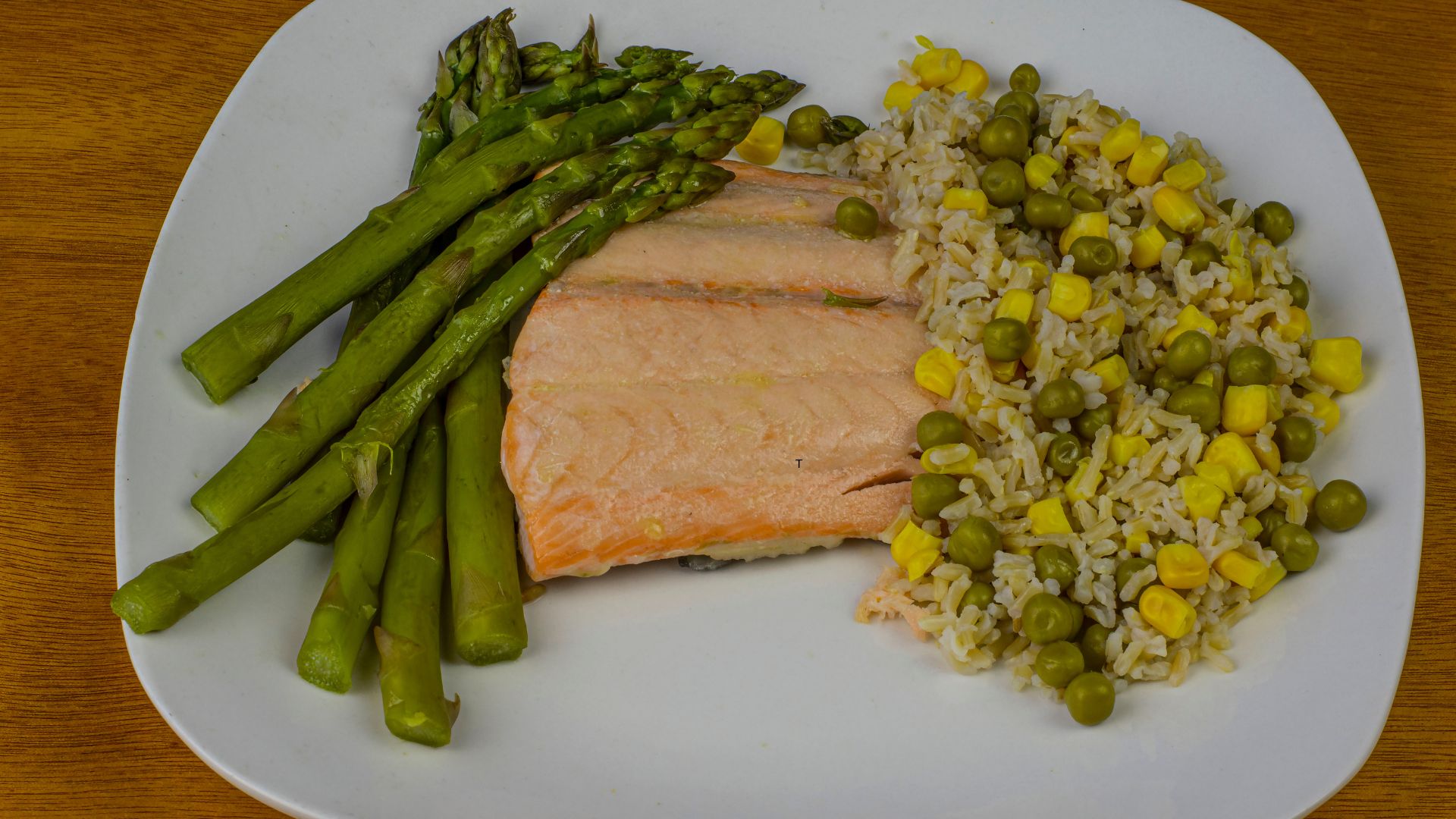 Salmon asparagus brown rice