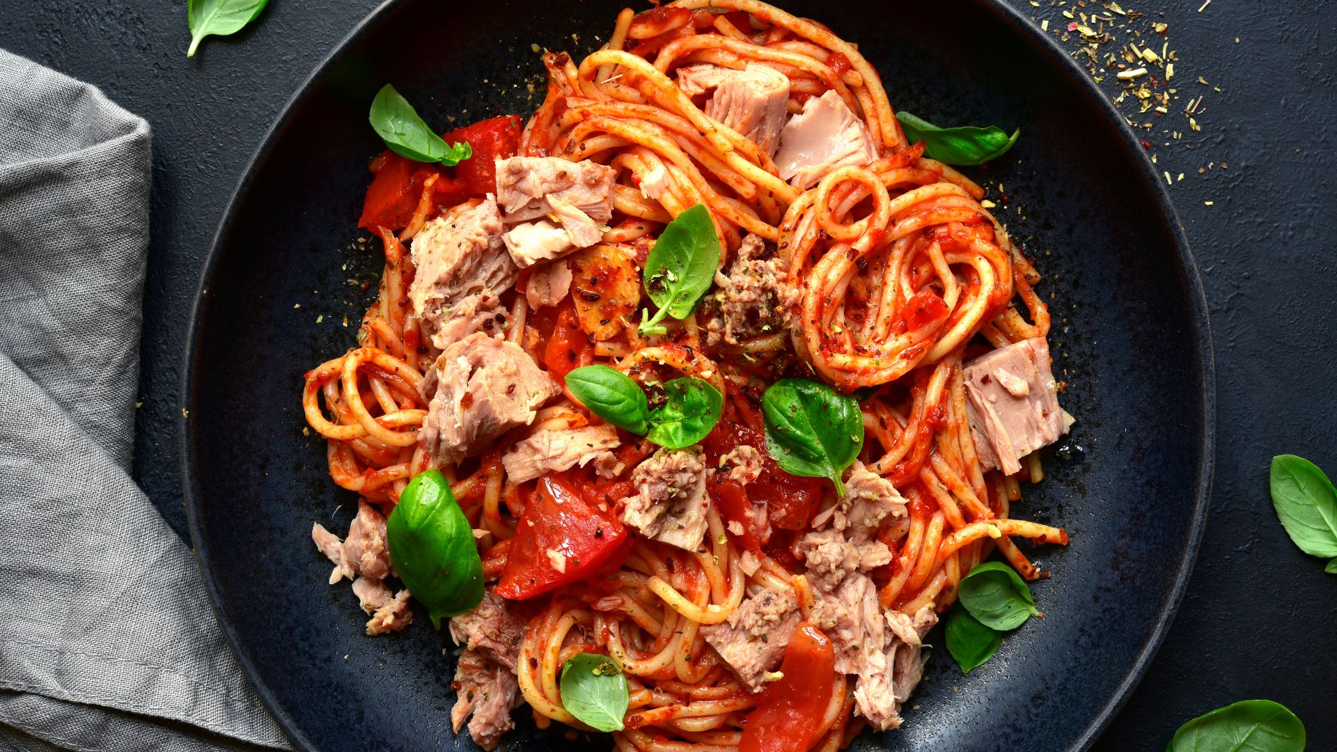 Tuna pasta and tomato