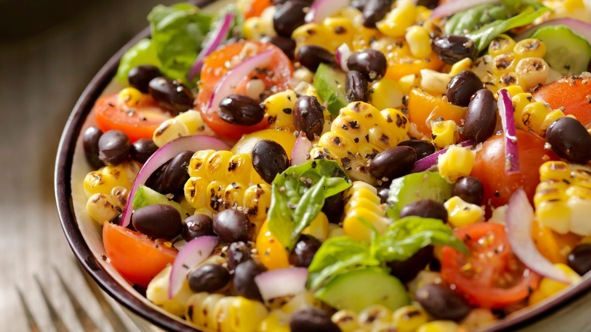 Grilled corn salad