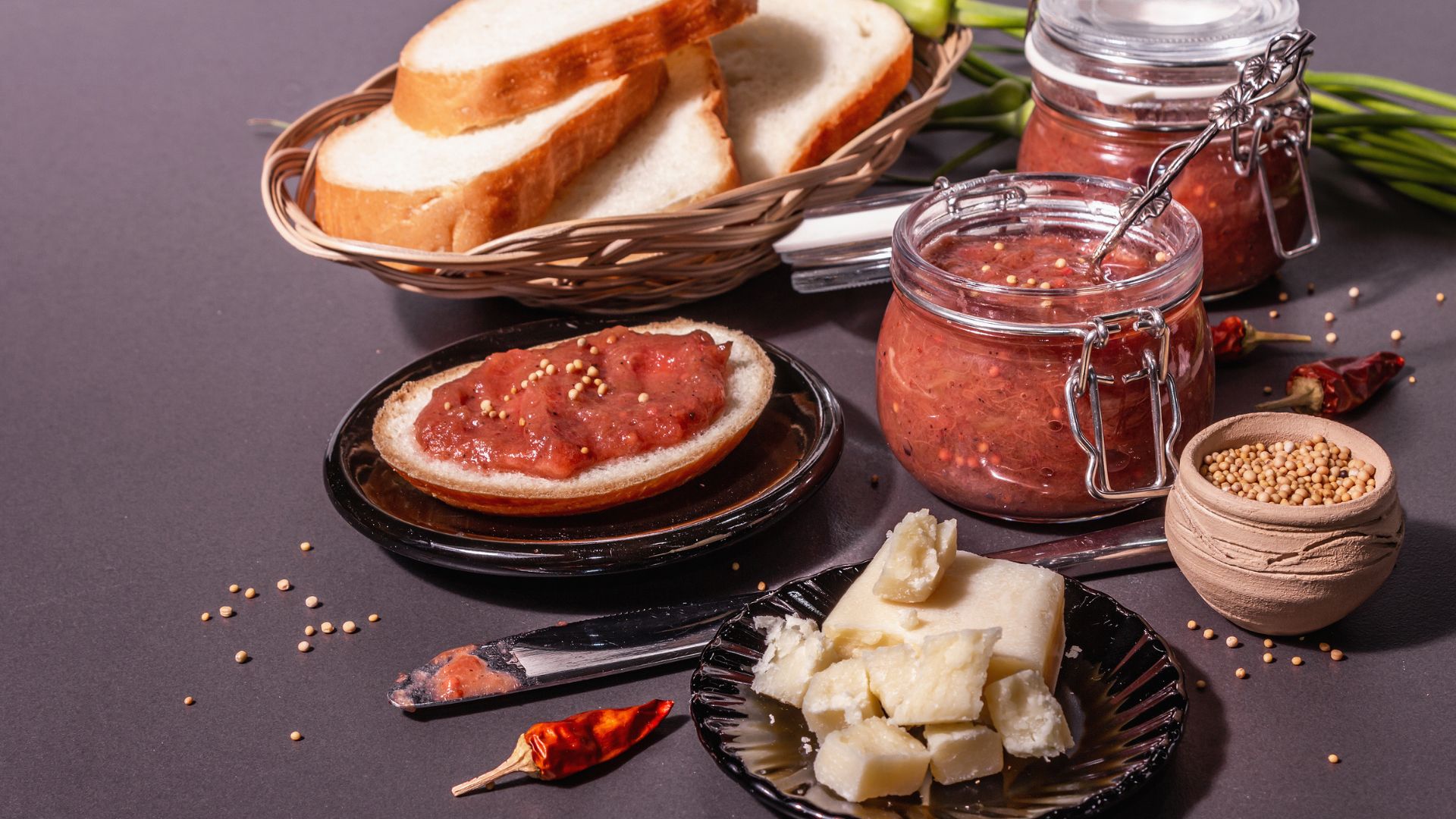 rhubarb chutney