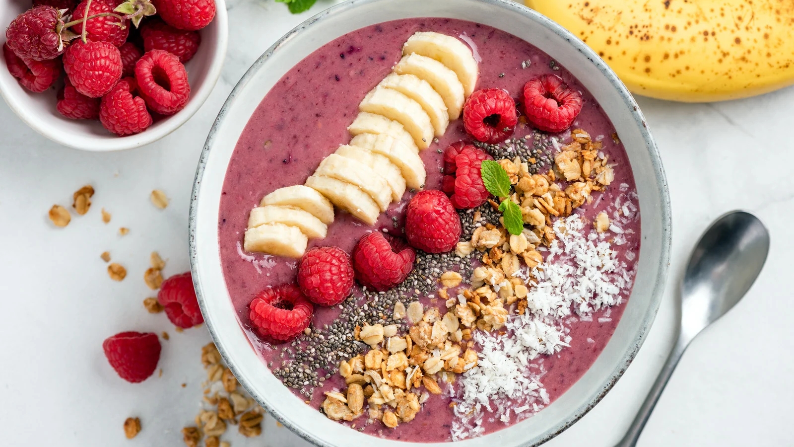 Smoothie Bowl With Toppings